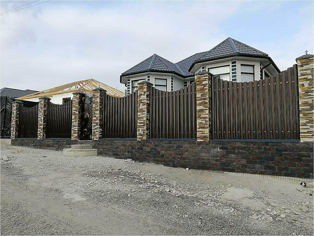 забор из штакетника 110м фото3 в Омске