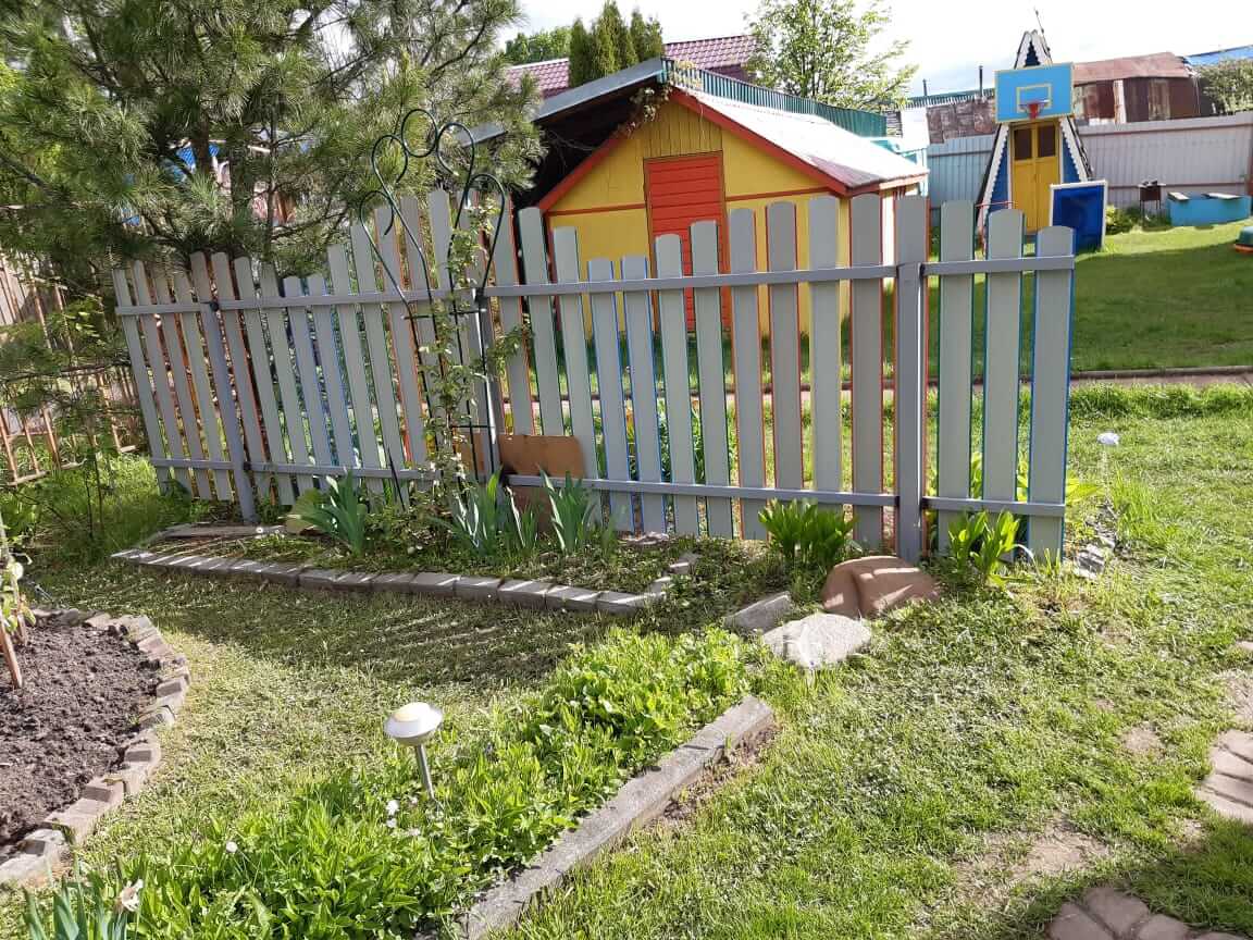 забор из разноцветного штакетника односторонний фото3 в Омске