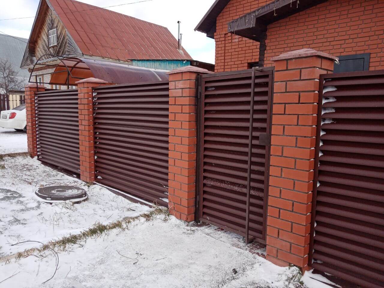 Забор из ламелей еврожалюзи 12м RAL8017/8017 Шоколад двусторонний МАТТЕ фото 2 в Омске