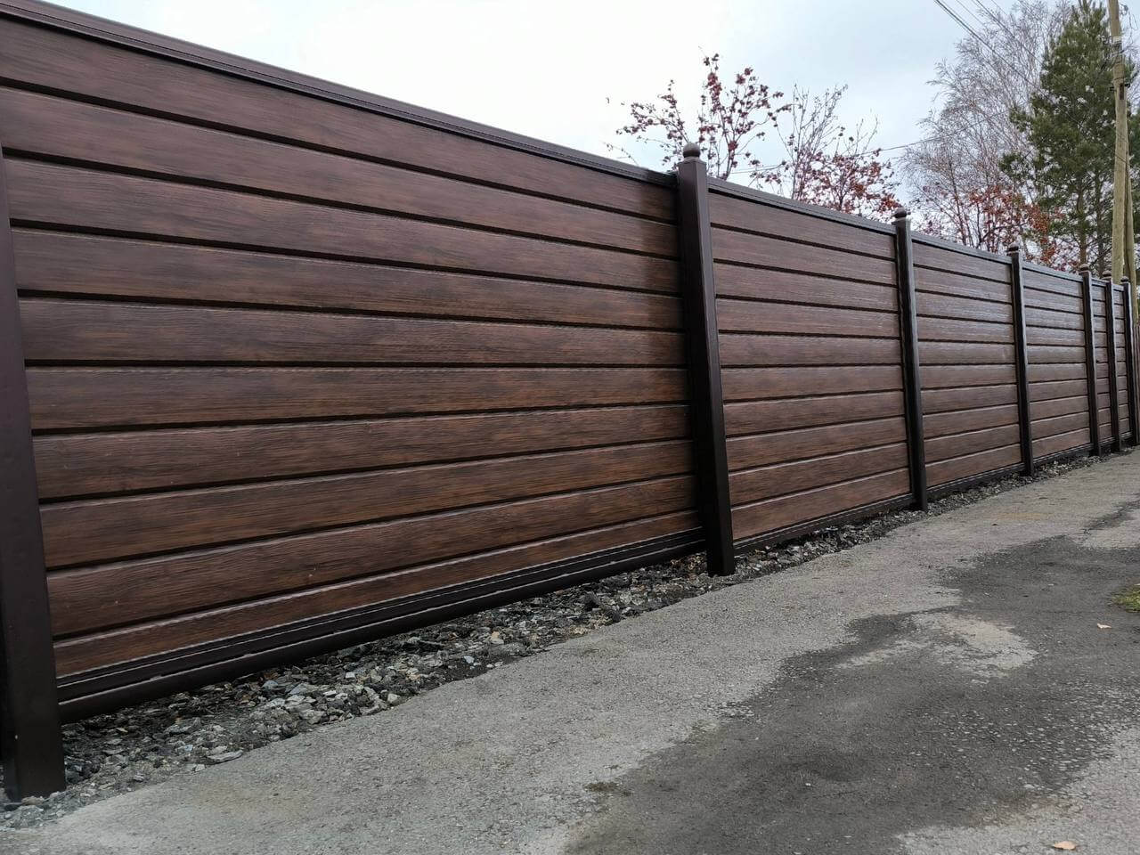 Забор из металлосайдинга Евро-Брус 46м Античное Дерево Принтек фото 5 в Омске