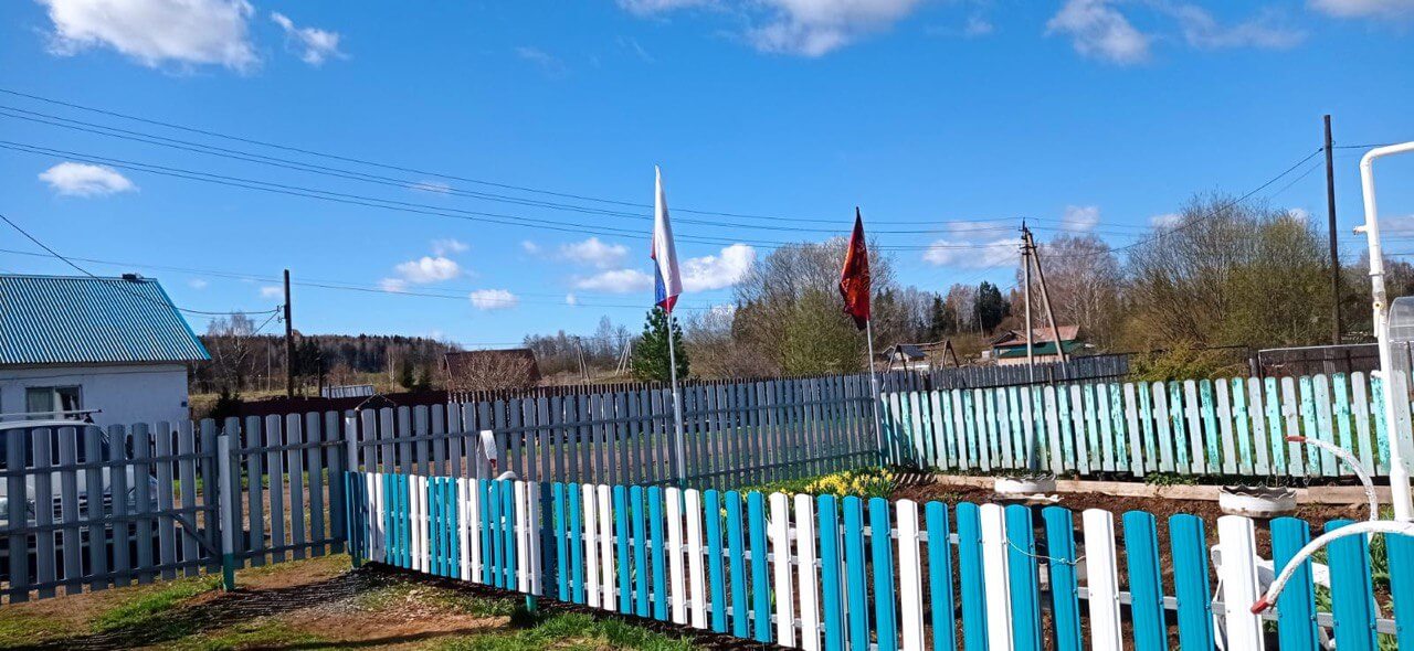 Забор из евроштакетника 16м RAL5021 Морская Волна, RAL9003 Белый фото 3 в Омске