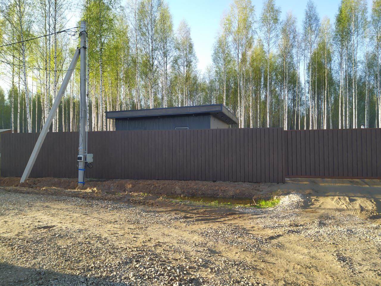 Забор из металлосайдинга ЕВРО-БРУС 25м Темный Каштан 3D Принтек фото 1 в Омске
