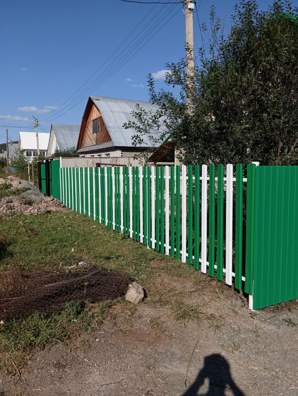 Забор из евроштакетника 10м RAL9003 Белый, RAL6029 Зеленая Мята в Омске