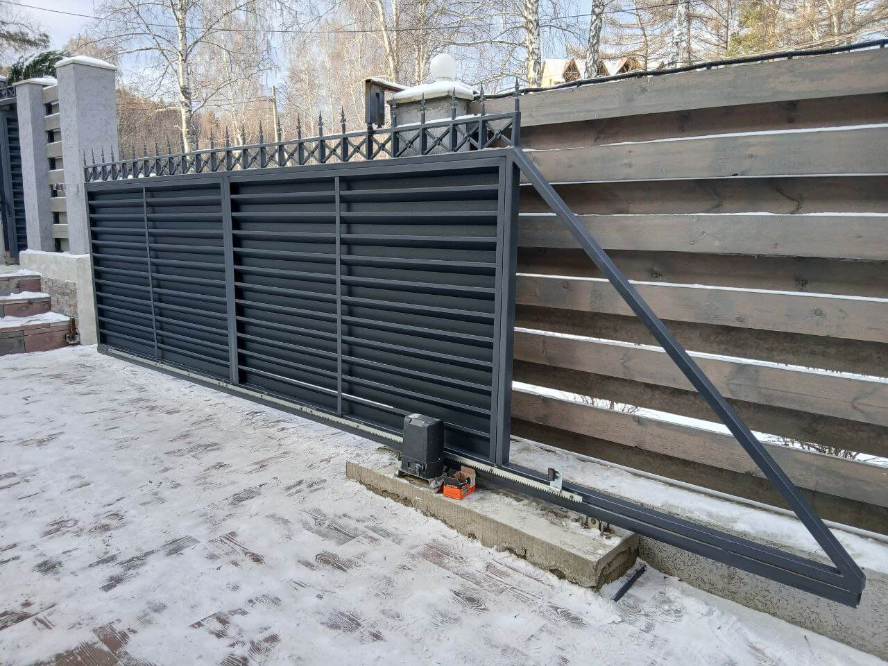 Входная группа из ламелей Хай-Тек RAL7024/7024 Серый Графит двусторонний МАТТЕ фото 23 в Омске