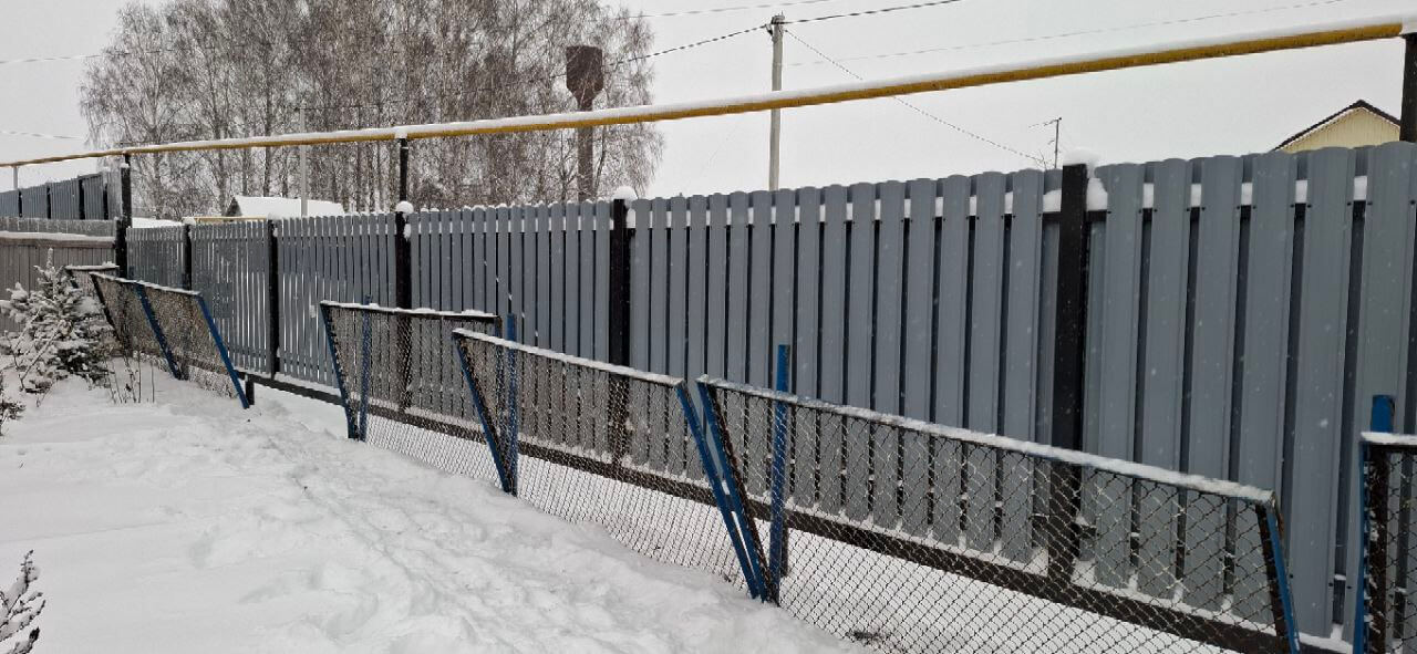 Забор из евроштакетника 27м RAL7024 Серый Графит МАТТЕ фото 5 в Омске