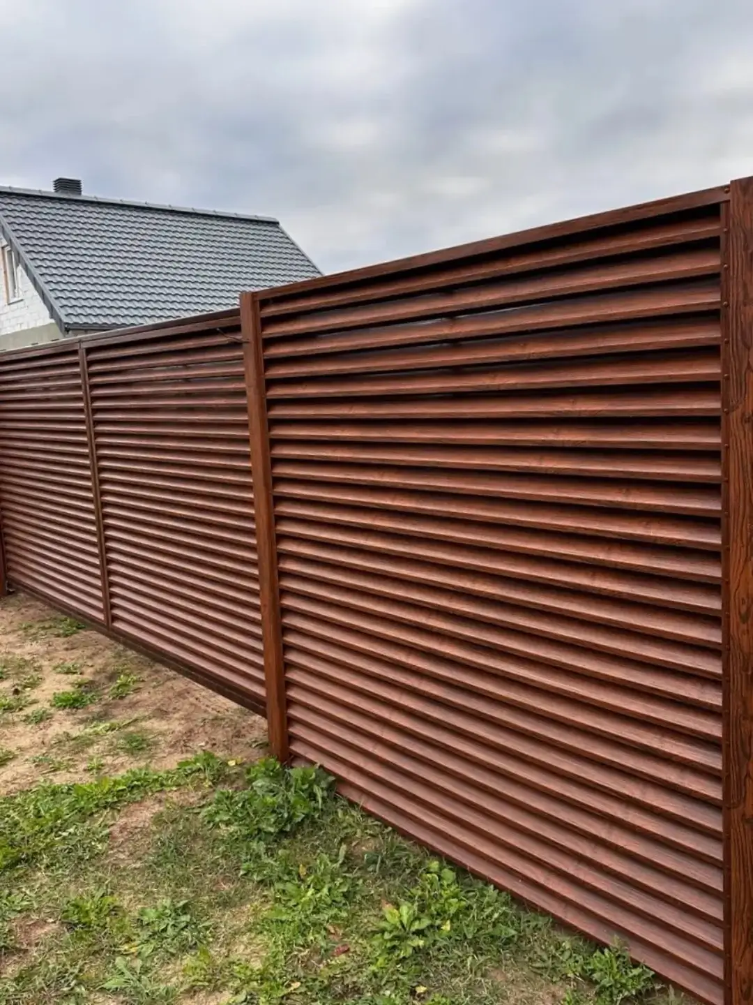 Забор-жалюзи из ламелей ЭКО-Z 58м Темный Дуб 3D Принтек фото 1 в Омске